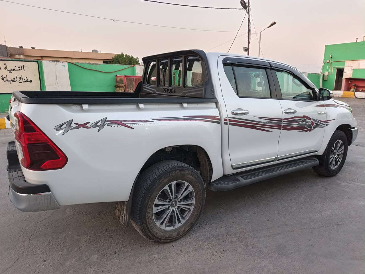 فور ويل 2024 سعودي فول مواصفات رقم أربيل مكفوله ماشيه ٢٦ ألف جديده جدآ السعر ٣٣٥ وبيها مجال مكان الدجيل للاتصال ***********
***********
