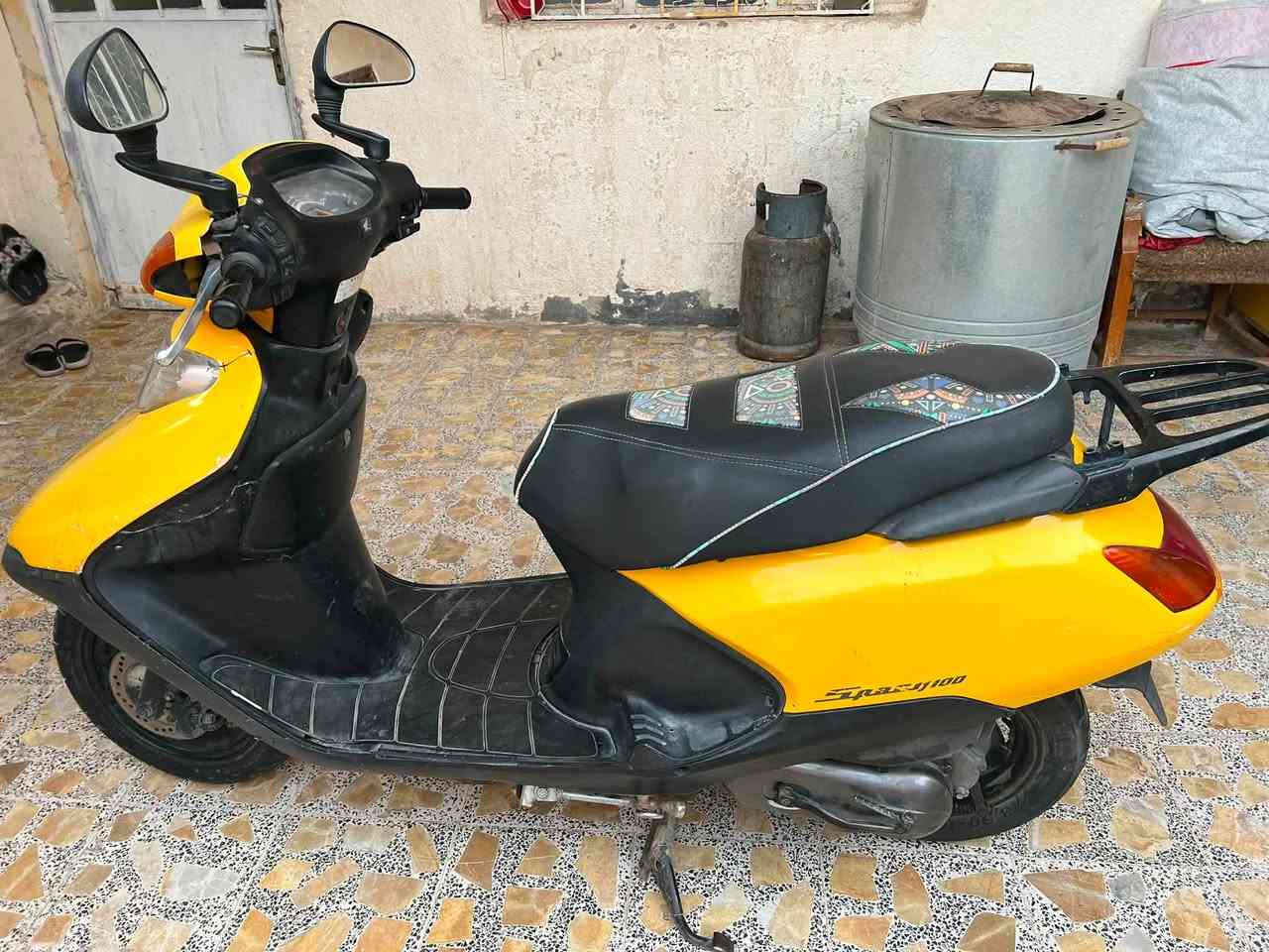 السلام عليكم للبيع دراجة سبيسي ياباني اصلي  جاهزة السعر 450 لاستفسار ***********
