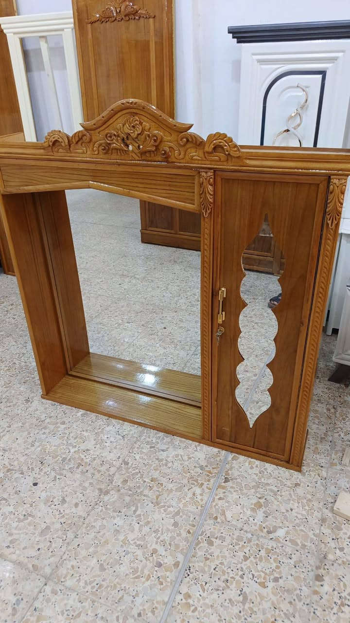 سلام عليكم غرفة أخشاب جديدة تسگام 
بمليونين وبيها مجال  وباقي التفاصيل اتصل واتساب وبيك خير ودلل ***********
