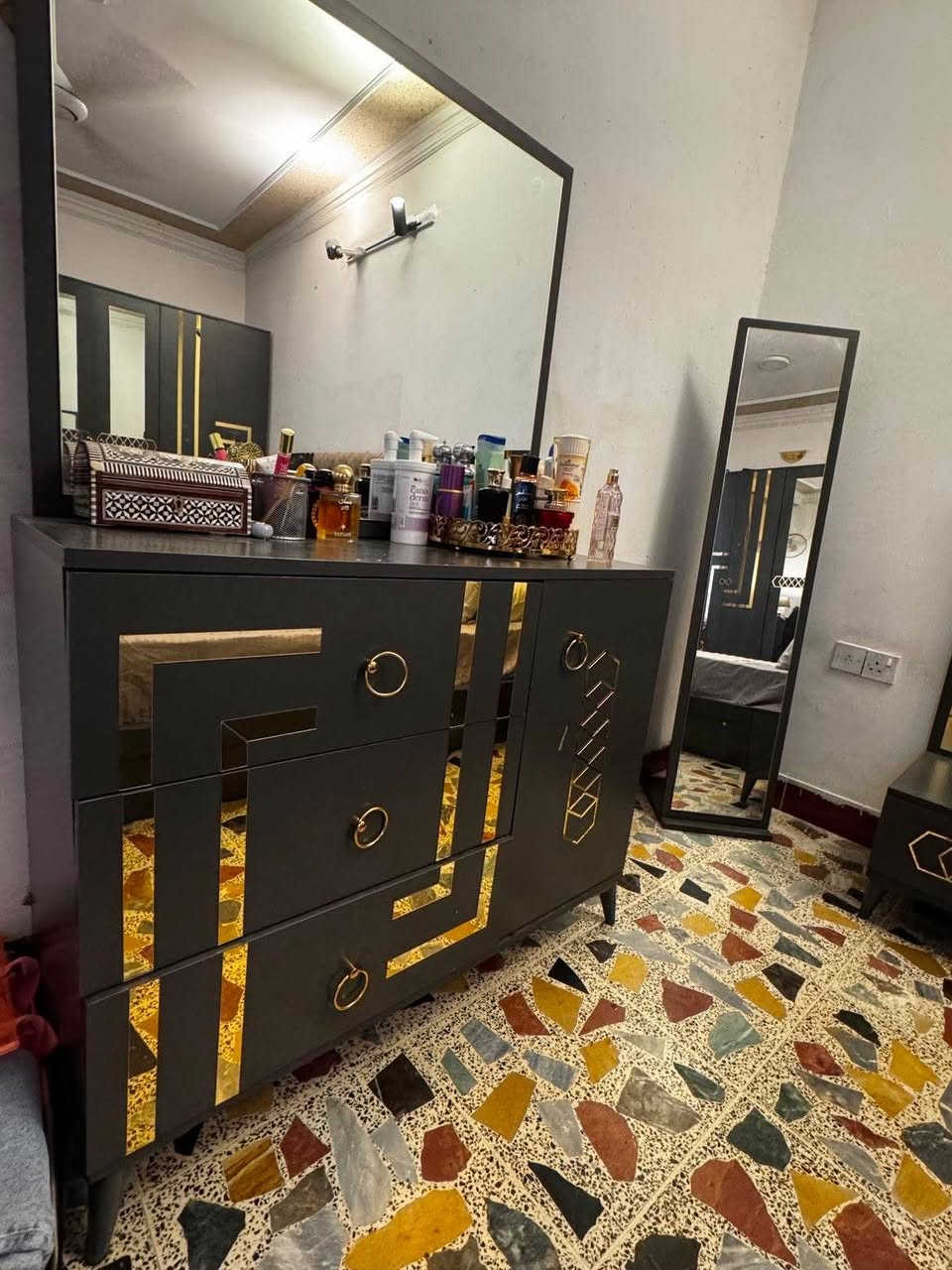 غرفه نوم تركيه نضافه90/10
التفاصيل واتساب ***********
