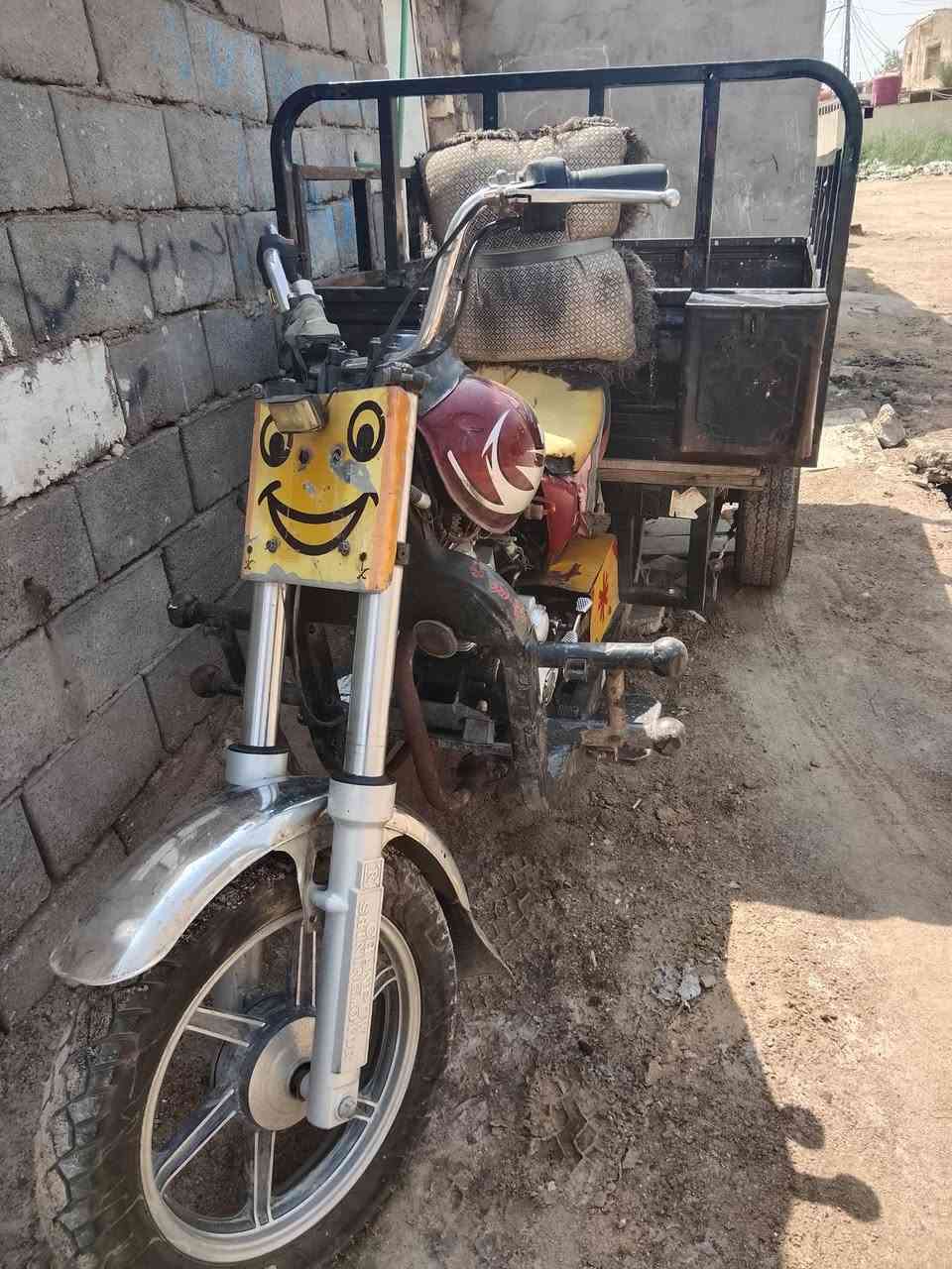 السلام عليكم ستوته لبيع نضيفه مابيه خياس صاصي نضيف وراق العنوان البصرة الجبيله سعر مليون 100الشرياي بيه محال قليل***********

