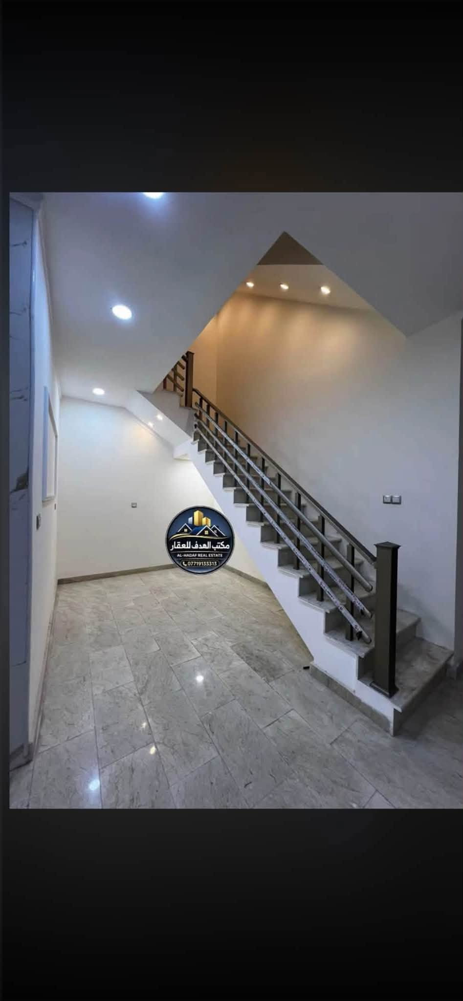🏡 دار للبيع – حي البنوك / شارع باريس 📏المساحة: 90 متر
📏 الواجهة:6.40

📏 النزال: 14 متر

🛣 الشارع: عريض 15 متر

🛏 عدد الغرف: 3غرف نوم سويت

🏗 البناء: فول حديث

    واجهه وأرضيه مرمر

📍 الموقع: مميز جداً – حي البنوك / شارع باريس

📞 للاستفسار والمعاينة:

مراجعة مكتب الهدف للعقار

📍 حي البنوك – شارع الكنيسة – بأتجاه جسر البنوك مجاور مكوى ريحانه

  ************

نص مكتوب في الصور:
- مكتب الهدف للعقار AL-HADAF REAL ESTATE ***********
- مكتب الهدف للعقار
- AL-HADAF REAL ESTATE
- ***********