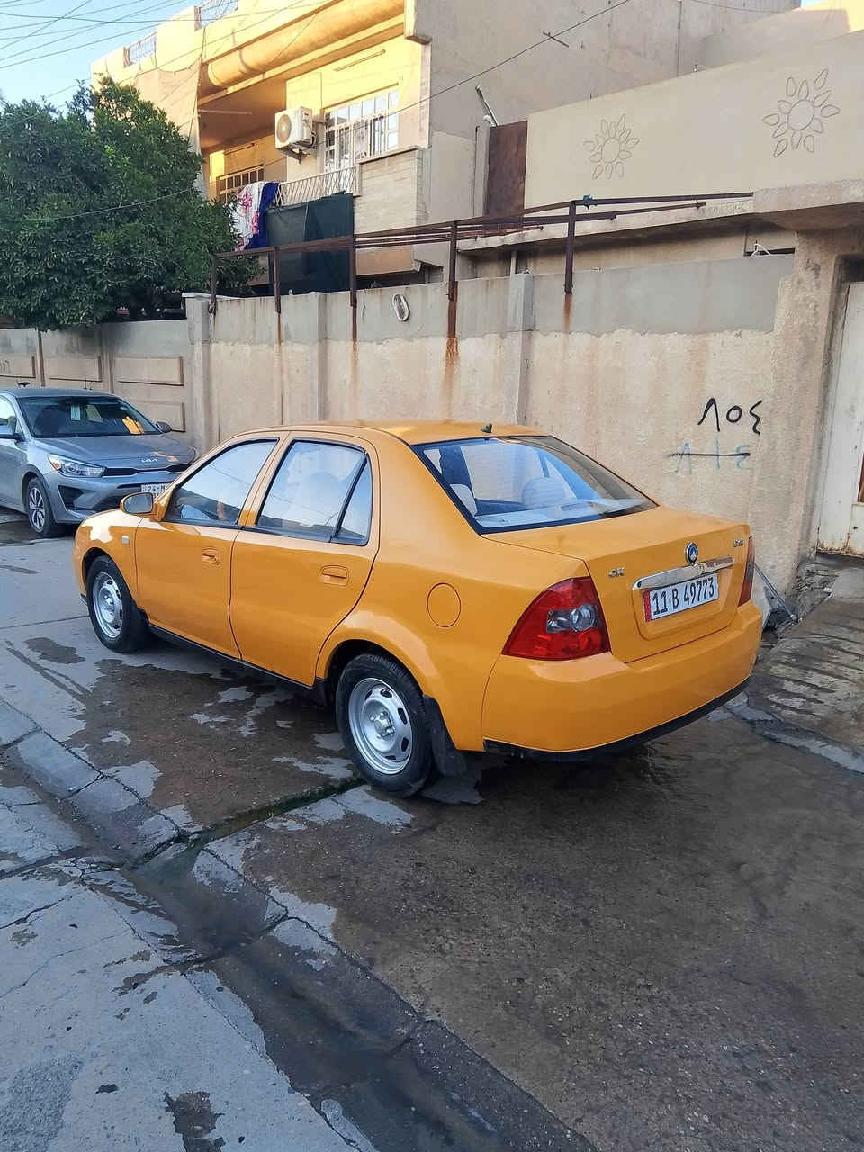 سيكي رقم بغداد دولي انكليزي شرط التحويل شرط المحرك وكير وكهربائيات وتبريد كلها شغاله بدون ضرر صبغ داير واحد فقط والباقي صبغ شركة موديل 2012 سنويه جديدة هزة جديدة مصفرة الهيئه والغرامات سيارة جاهزة مال رزق السعر 43 وبيها مجال للاستفسار *********** أو ***********
