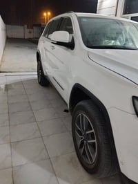 للبيع | جيب جراند شيروكي 2020 فول موصفات كفاله عامه   السعر ٢٥٠ او بيه...
