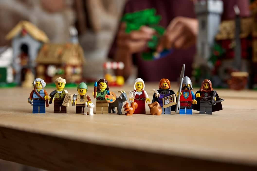 🏰🔥 LEGO Icons Medieval Town Square 10332

مجسم ساحة بلدة من العصور الوسطى بتفاصيل ريفية وتاريخية مميزة، مثالي للتركيب والعرض 🧩✨

▪️ عدد القطع: 3,304 قطعة
▪️ 5 مبانٍ: المزرعة، مصنع الجبن، نزل الفؤوس المكسورة، ورشة الحدادة وبرج المراقبة
▪️ 8 شخصيات مصغرة + الماعز الرمادي وحيوانات أخرى 🐐
▪️ قطع جديدة ومغلفة + كتالوج تركيب مفصل
▪️ بدون كرتونة خارجية

📏 القياسات بعد التركيب:
▫️ الطول: 39 سم
▫️ العرض: 30 سم
▫️ الارتفاع: 25 سم

💰 السعر: 55,000 الف فقط 🔥
📞 للطلب: ***********
رابط قناة التليكرام 
https://t.me/alshmari97
الكمية خير من الله
