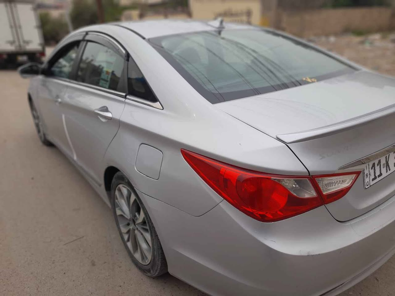 هيونداي سوناتا مضلع2013
فول مواصفات
وارد أمريكي
صبغ حزام
محرك 2400 GDI
الكير والمحرك مكفولات
سنوية لغاية 2031
 تبريد شغال قطعتين
 تدفئة شغالة
كشنات كهرباء + تدفئة
نظام ABS مانع انزلاق
ويل كب حجم ١٨
نظام ECO
ايرباك سليم
فتحة سقف
باب بصمة 
تحكمات استيرن
صدر بحالة جيدة ما عدا صليب استيرن ومشط فقط.
 السـعـر ٩٥
مكان تواجد السيارة: بغداد / الكريعات
للاتصال : *********** بغداد, العراق
