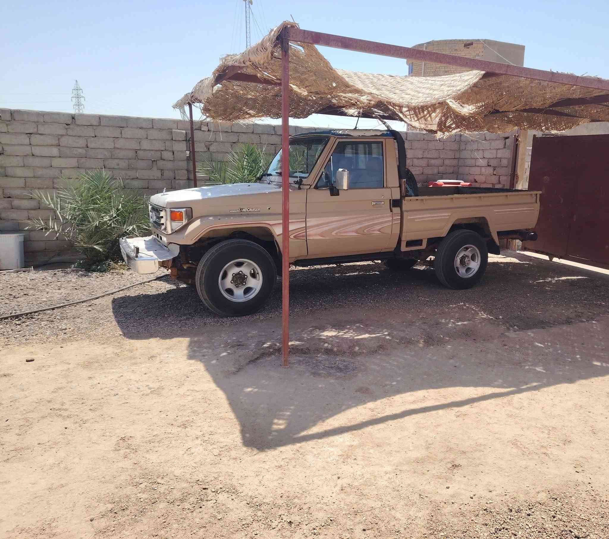 السلام عليكم للبيع شاص موديل ١٩٨٥ محدث ٩٦ مكينه محور كرنفال كاز مكفوله من كلشي رقم واسط انكليزي لل ٣١ السعر ٥٨ للتواصل ***********
