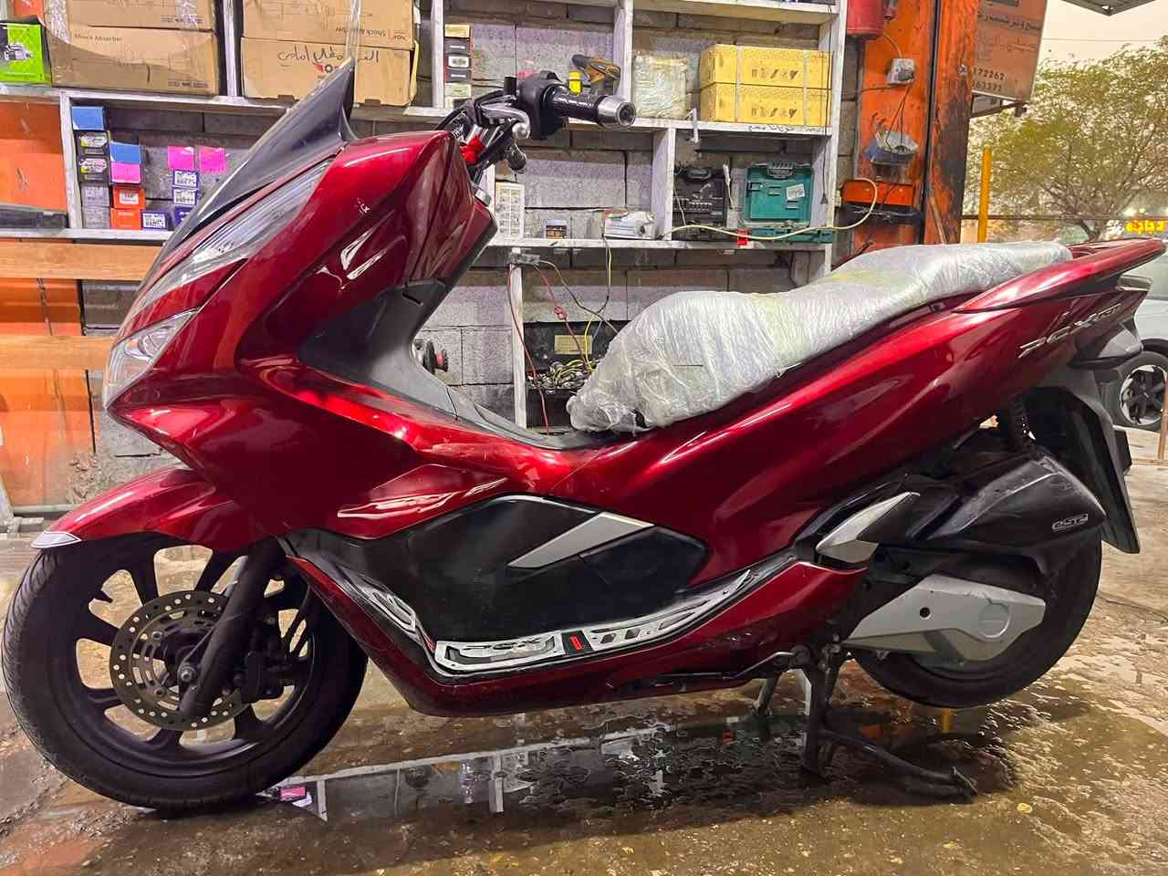 السلام عليكم
Pcx جيل الثالث
مكينة 150 ماشيه 48000 دراجة نظيفه حساس ستان وحساس ازدحام كله شغال
مكاني واسط العزيزية
سعرها 15 ونص وبيها مجال
***********
