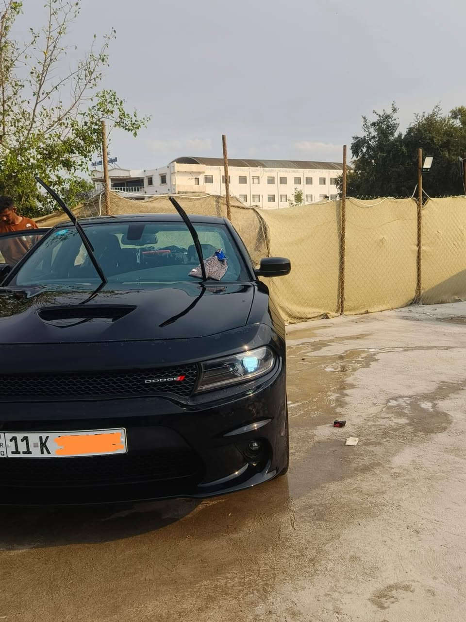 السلام عليكم 
جارجر GT 2023 اصل حادث دعاميه وبنيد فقط والباقي كفاله عامه بدون دواخل كير مكينه شرط الكفالة سيارة جاهزة على اخر حباية تخم تاير جديد رقم بغداد تحويل ثاني يوم السياره جديده كلش واستخدام شخصي ماشية 96 الف كيلو متر مكان السيارة واسط/الكوت  للاستفسار الاتصال بالرقم التالي ***********
