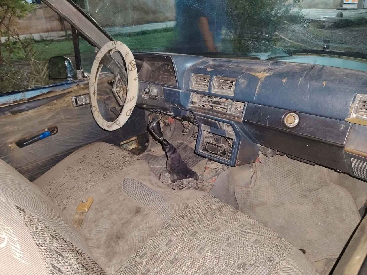 السلام عليكم بكم للبيع موديل 88 رقم بغداد محرك معمر جديد كير اكسل كلو شرط السعر 36 وبي مجال ***********
