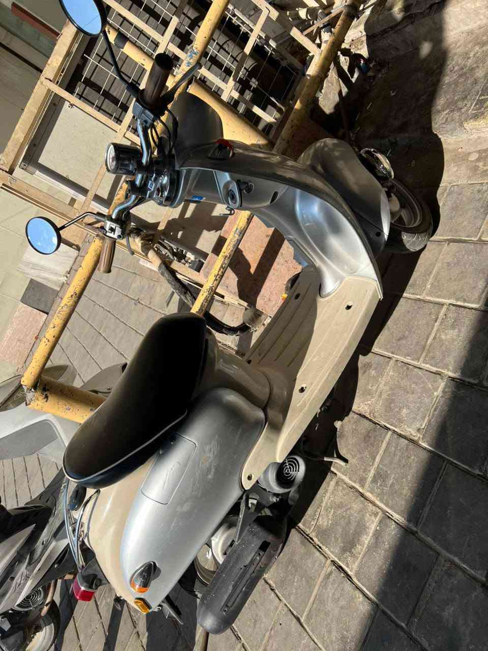 الدراجة جدادة فول رايدها 500 قفل ما ماشية قليل
‏‪***********‬‏ مكان شارع فلسطين
