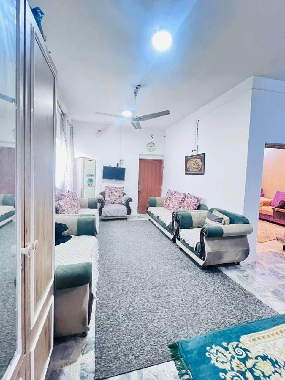 🏡 بيت للبيع – فرصة مميزة_حي الجزائر

🔹 المساحة: 250 متر
🔹 الطابو: زراعي – سند 25
🔹 البناء: طابوك
🔹 التفاصيل:
• 3 غرف نوم
• صالة كبيرة
• هول كبير
• مطبخ
• صحيات داخلية وخارجية
📍 الموقع:
رابع بيت عن الشارع العام
يم صيدليه مرجان

📞 للاتصال:
***********
