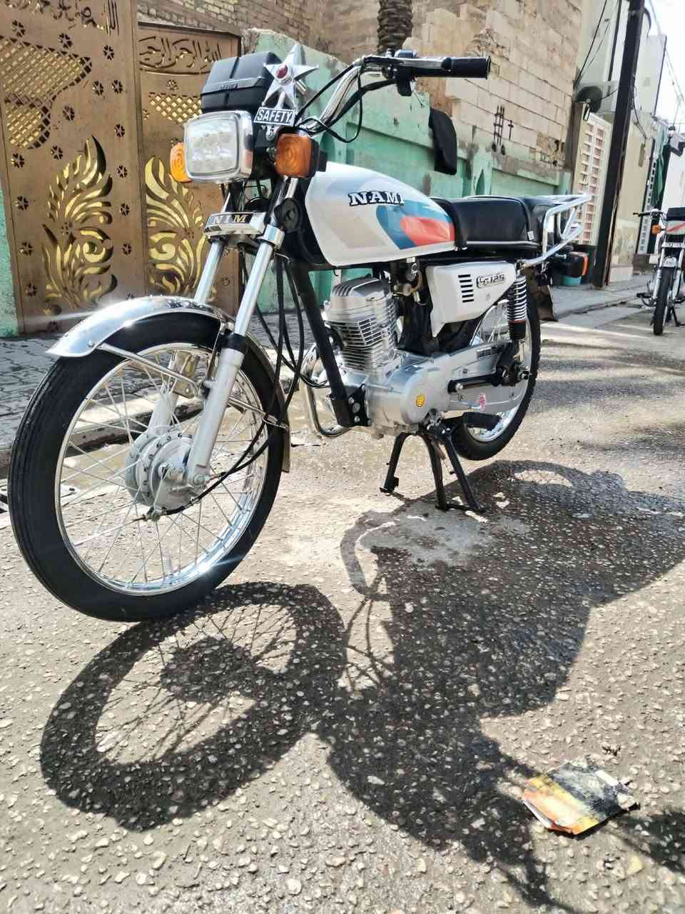 سلام عليكم شباب دراجه سكنر موديل 25 دراجه بل جيس سعر 700 وبيه مجال بصيط ***********

