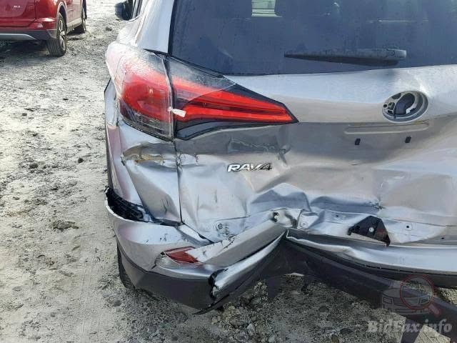 راف فور
موديل 2018 
حدادية جديدة 
تخم تاير جديد 
كهربائيات كاملة 
رقمها بغداد
ماشيه 142000 ميل 
حادثها جنطة بدون ايرباك كما موضح في الصور والسونار ...
السعر 165 وبيها مجال للشراي 
للتواصل ***********
السيارة باسمي والتحويل ثاني يوم
