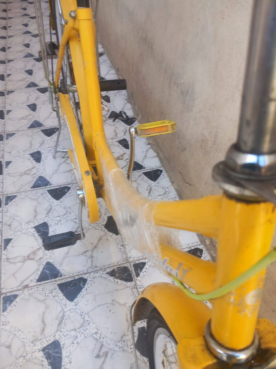 سلام عليكم باسكل للبيع باسكل نضفه بعده بل جيس حجم 24 سعر خاص وبيكم خير ودللون *********** واتساب فقط
