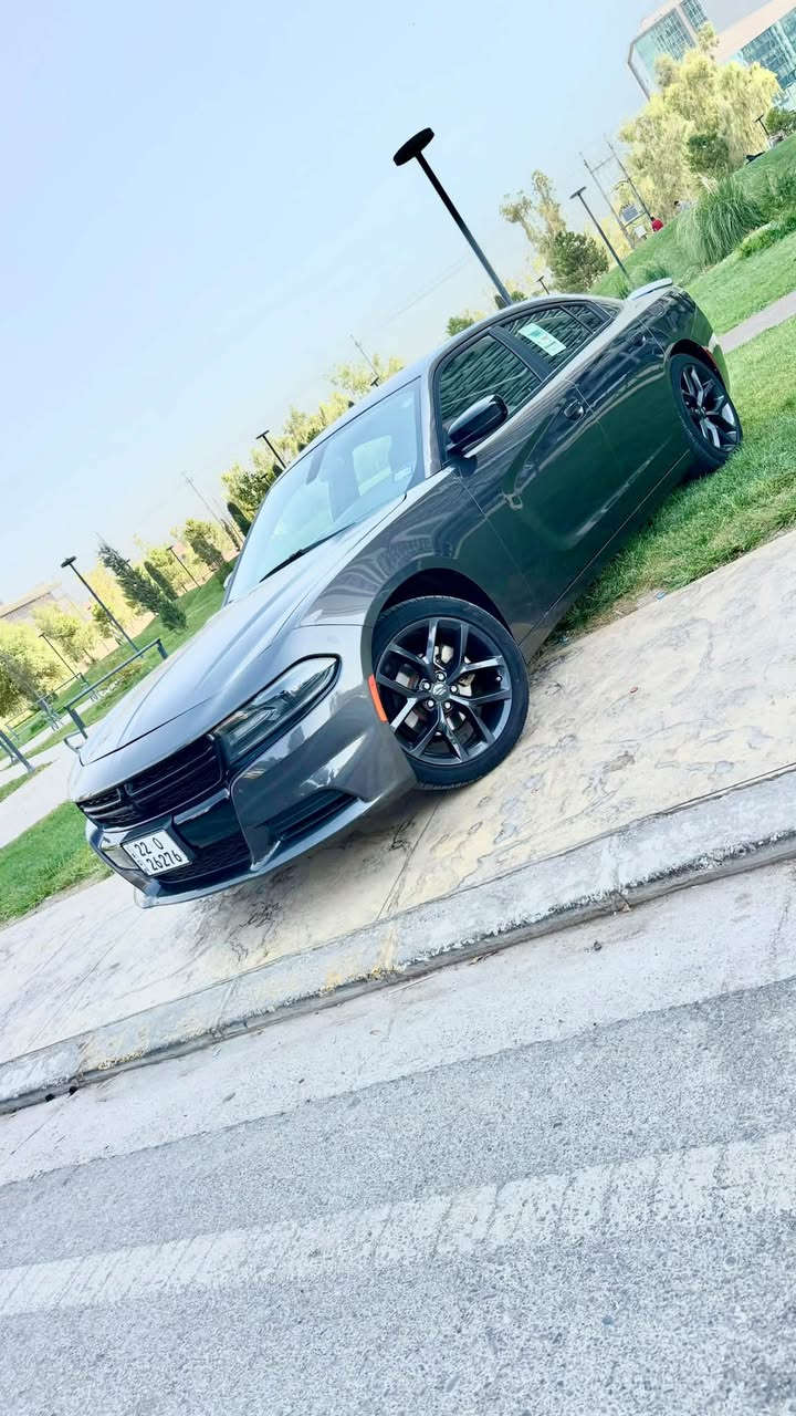 السلام عليكم
جارجر 2023
SXT
السعر 235$ وبيها مجال 
ضرر موضح بالصور 
بونيد تبديل بلاد بدون صبغ 
جاملغ يمين تعديل بارد 
بدون دواخل بدون ايرباك 
مكان السياره اربيل 
ترقيم جديد هزه وفحص كله جديد 
***********
