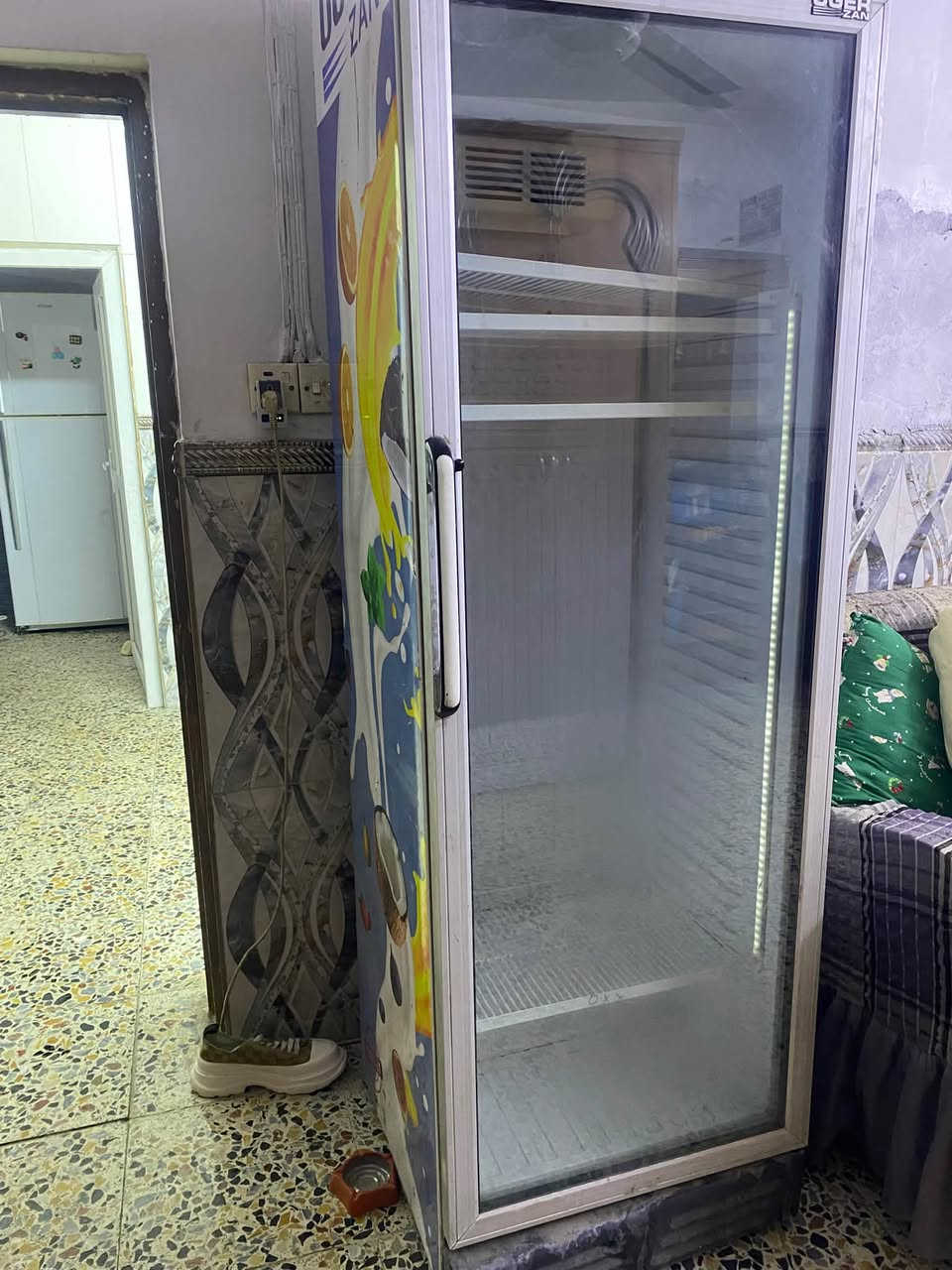 عارضه للبيع تركيه جديده العنوان بغداد الشعب خلف حسينه فخريه *********** نهايته 300 قفلها تاخذه على الفحص

