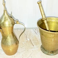 هاون نحاس • دلة