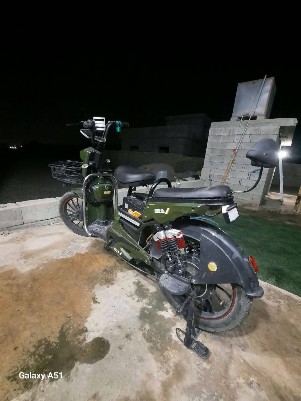 سلام عليكم دراجي شحن للبيع موديل 25 كلها شرط بطاريات جدد سعر 350 وبيها مجال العنوان صلاح الدين العلم***********/***********

نص مكتوب في الصور:
- Galaxy A51
