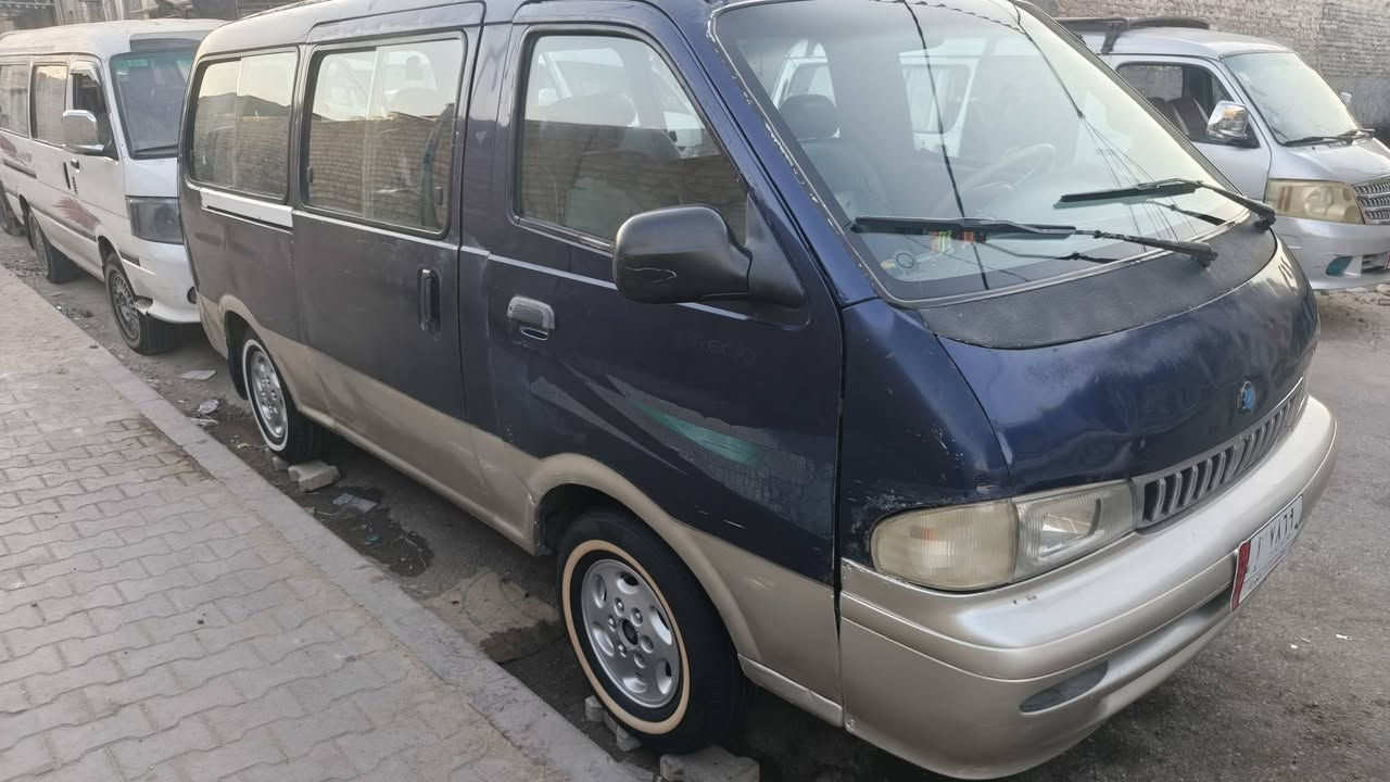 السلام عليكم كيا بريجو مديل 96 السياره كفاله عامه من الصبغ والضربه رقم نجف مداور ثاني يوم ماعليه ربع لا مرور و لا هيا السياره نضيفه من دواخل و خارج  تخم تاير جديد و باتري وكير ومكينه وكسن و حداديه نضيفه السعر 50 و مكاني نجف و السنويه ماصاقطه لي يريد يداور يشد إنكليزي 
*********** السياره ما متعوبه جديد
