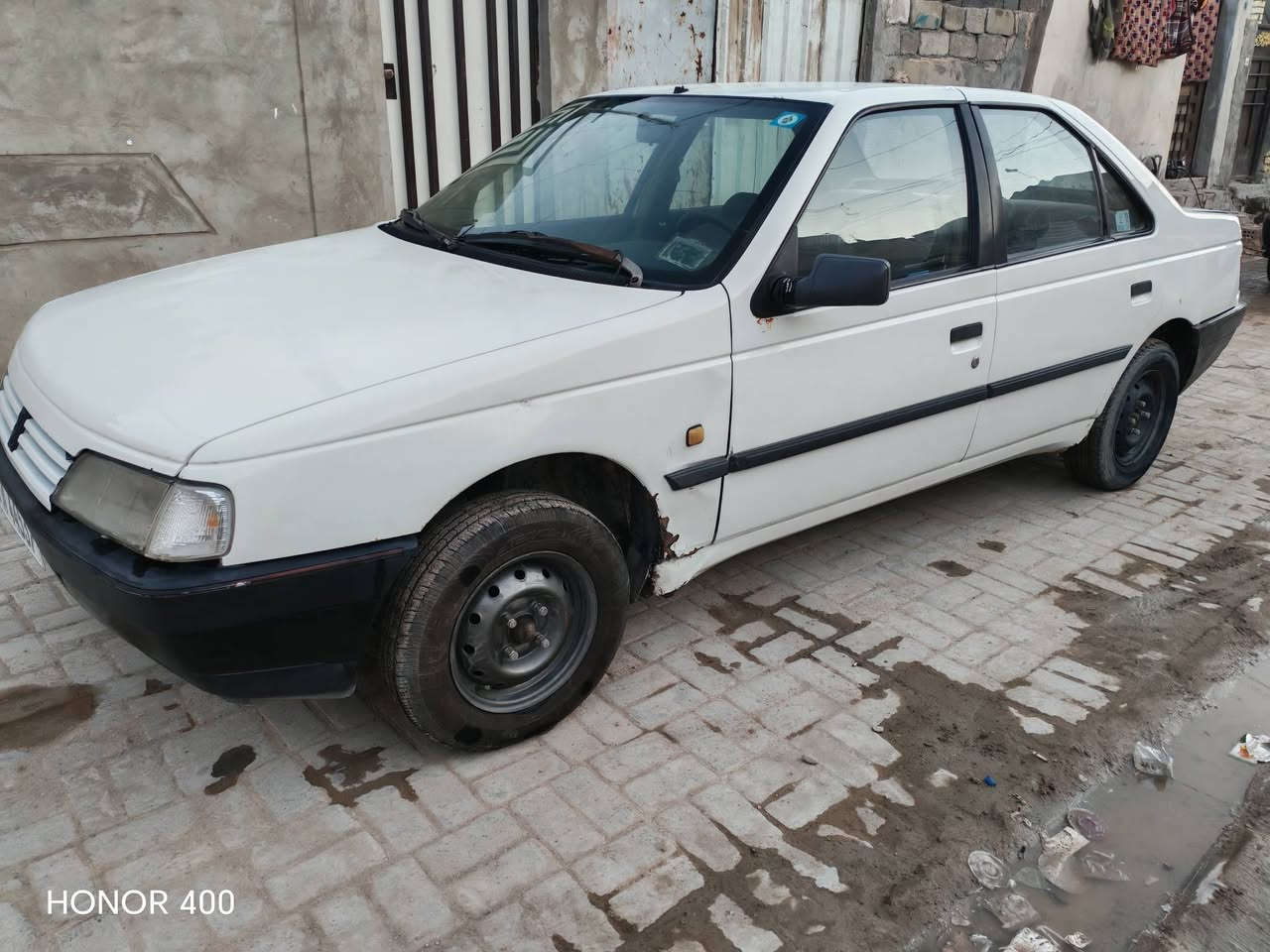 بيجو روى موديل ٢٠١٠ 
رقم بابل تحويل مشروع وطني  باسمي 
مكانها بغداد الغزالية 
كير مكفول 
مكينة بيها تبخير
تبريد شغال 
كهربائياتها شغاله 
بيها خياسات بسيطه يرادها ترتيب 
عارضها ب٢٥ وبيها مجال 
للاتصال ***********
