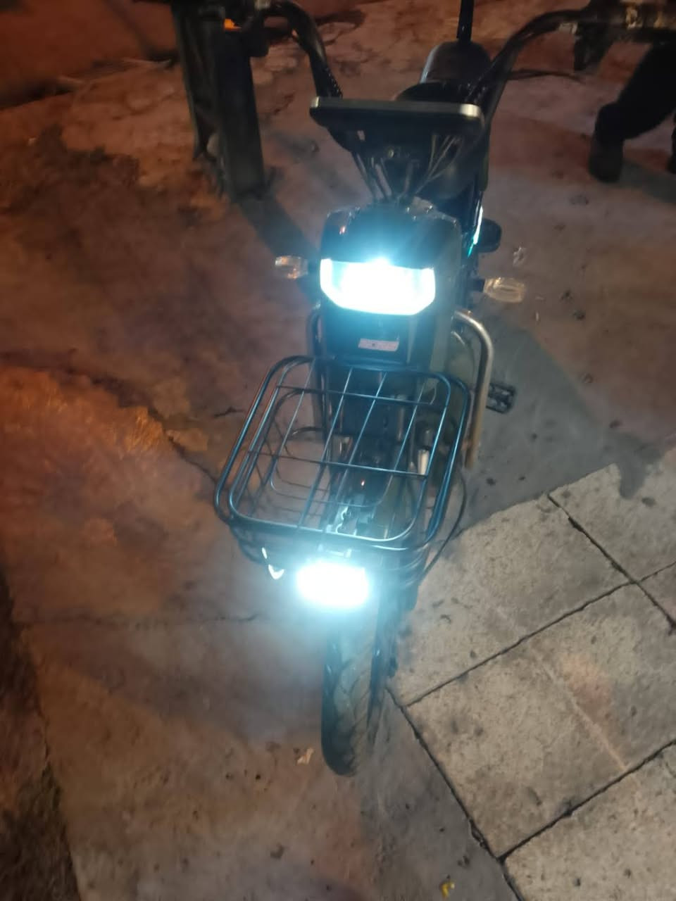 ماطور شحن 20 جديد مستخدم شهرين شرط الفحص كلو وضع شركه بصمه سويج كرت اربع سرع مثبت سرعه السعر 270 الرقم *********** فول شغال
