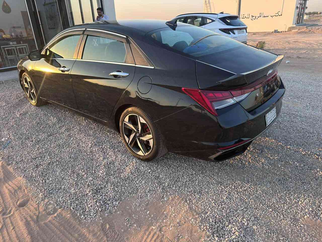النترا موديل 2021 بيها 3قطع صبغ بدون دواخل رقم معوقين بعدلها سنه وتفك ((السعر114)) السياره فووووول اعلئ فئه بالانترا السياره جديده بمعنئ الكلمه كير ومكينه وحداديه وتخم تاير وتبريد ثلج السياره مابيها اي نقص جاهزه من كلشي مكان السياره كربلاء 
*********** كربلاء, العراق
