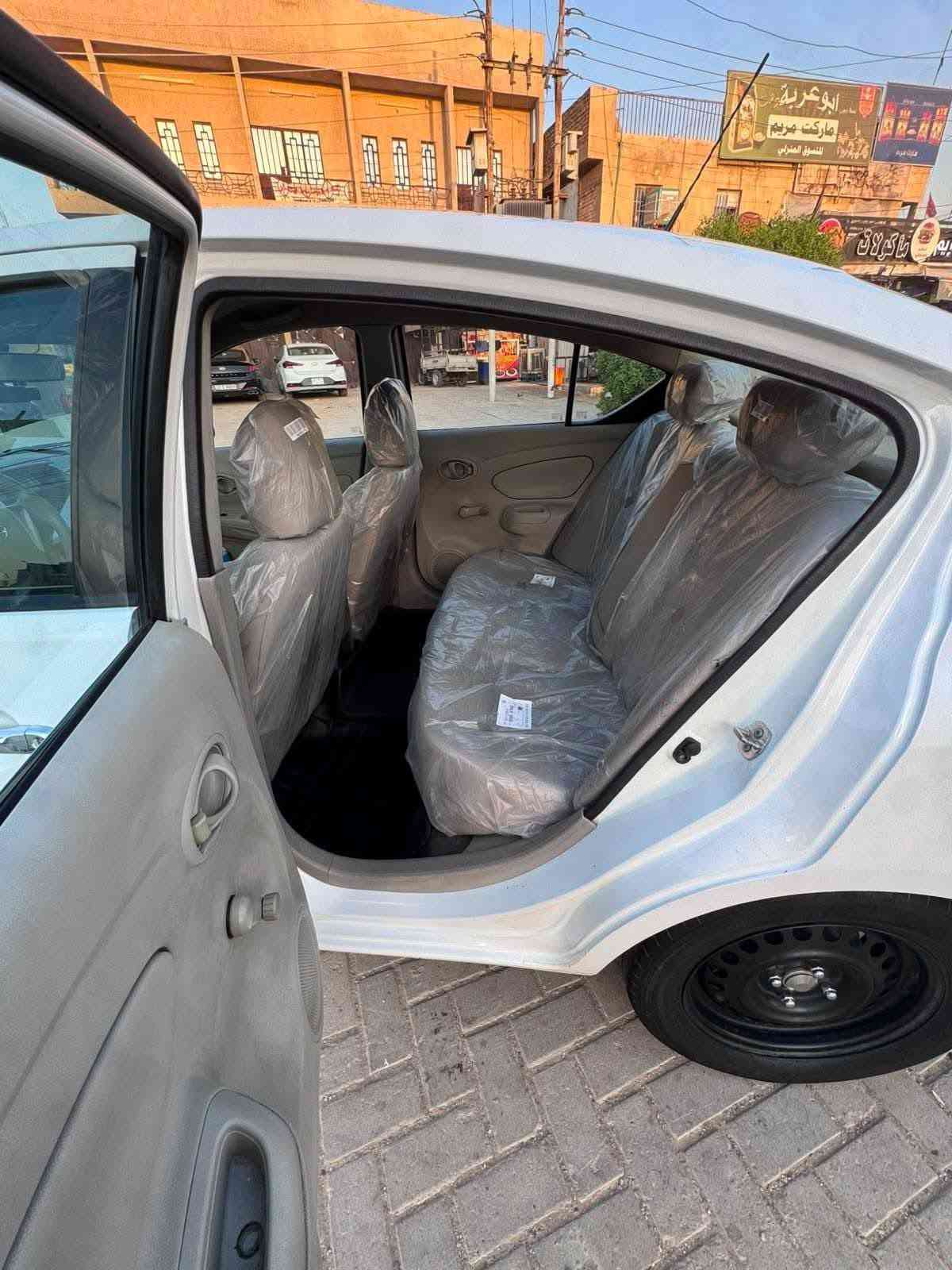 سلام عليكم نيسان سني هندي اصل بليته زركه 
رقم اربيل بسمي تحويل او وكاله رقم جديد سنويه جديده كامله وجاهزه السياره مكينه كير تبريد حداده كهربائيات كفاله عامه 
الضرر موضح بلسونار نضيفه وجديده السياره مابيه نقص برغي 
السعر ١٠٠$وبيه مجال قليل بدون زحمه عليك السعر ميفيدك عوف المنشور السوك والكروبات كلشي بي والسعر التريده انته 
والسياره مال جناي ماشيه ١٣٠ألف المكان بغداد البياع حي العلام 
التصال *********** واتس اب وتصال خط فقط تعجبك السياره والسعر يعجبك اخليك علئ راسي ميعجبنك اعبر المنشور تحياتي للجميع

نص مكتوب في الصور:
- الخميس
- خلیج