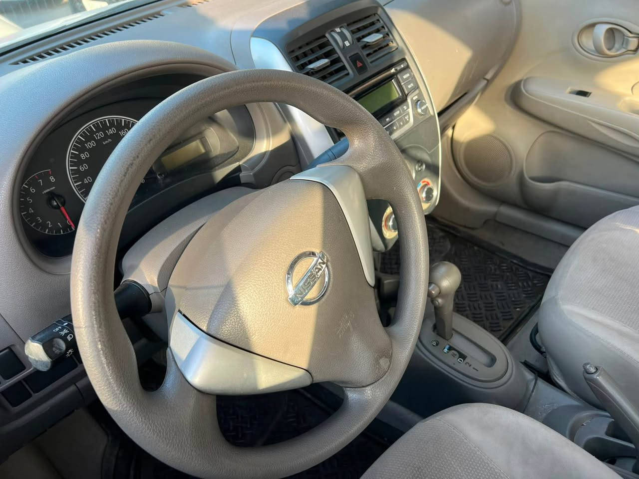 سني هندي ام بليته ازرق موديل 2016 بدون صبغ بيه كم مكان بارد فقط ماشية 95 الف KM رقم وسنوي جديد ومحرك وكير بشرط السليمانية, العراق
