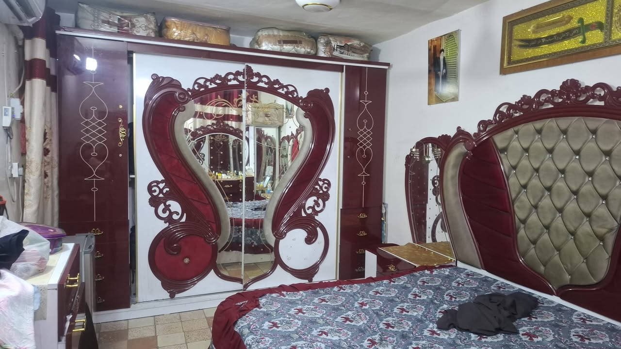 السلام عليكم غرفة نوم تركية تسع قطع ٦٠٠ الف قفل اليحب يتصل هذا الرقم ***********
