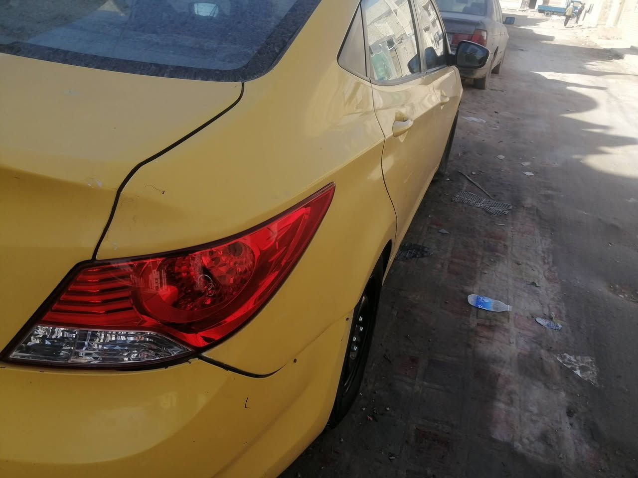 سلام عليكم
اكسنت موديل 12 خليجي رقم بغداد بسمي 

محرك 1600 دوش كير جديد ابو قطره
بيها حادث جاملغ خلفي جه بانزين

والباقي مكفول شواصي لغود تكم قماره مكفوله
مكان بلديات
 ***********
