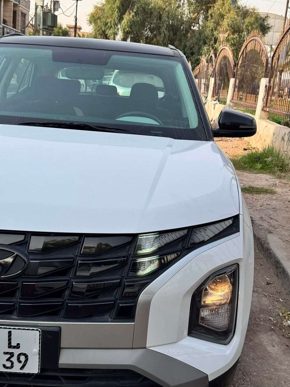 هونداي كريا ٢٠٢٤
تو كلر ابيض وقماره سوده
بانوراما
فول
خليجي
ماشيه ١٦ الف
باسمي رقم وهزه وسهويه جدد
مكان سياره البياع
السعر ١٥٩ ورقه بيه مجال بسيط
السياره مكفوله بيه بعض الشخوط
***********
