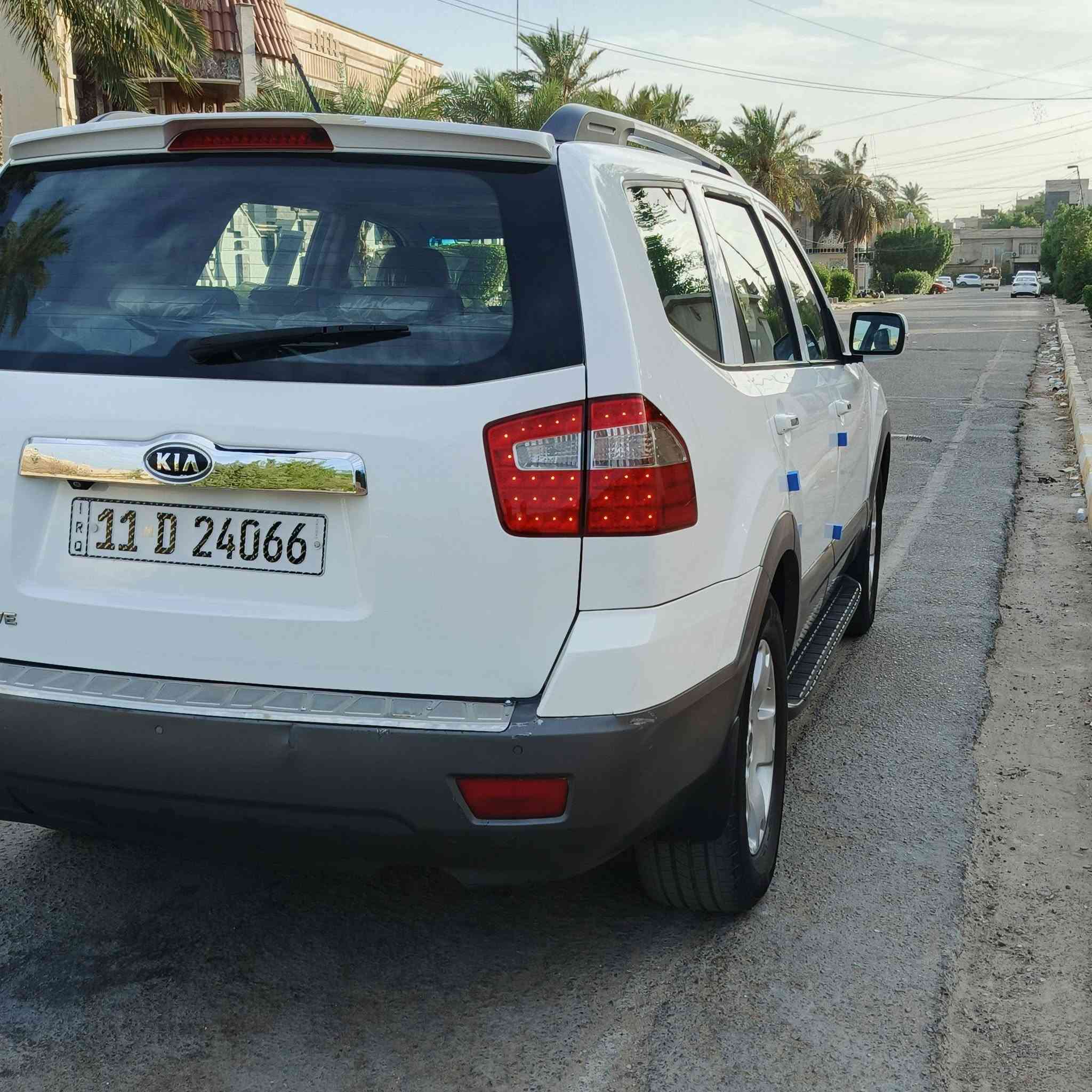 كيا مهافي موديل 2013 خليجي رقم بغداد بسمي
بصمه عدد ٣ 
فتحمه سقف 
٦سلندر 3800 ماء مفتوح 
٧راكب جلد كشنات كهرباء 
فورويل 4x4 نارة وتو بل بيبان ذاكرة كشن خزن ميموري كشن حار بارد 
٣قطع تبريد  
زراك اليت باب خلفي شفط 
كامرة حساس خلفي  
صندوق شفط 
سيارة مكفولة من صبغ وضربة وتبديل 
 
مكان سيارة بغداد 
رقم ***********
