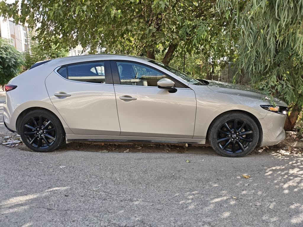 مازدا 3 موديل 2022 AWD
دووپارچه بوياخ
مواسفات سليكت
40000كم روشتوه 
سنه وى تا 2030 تازه يه
ژماره ته له فوون *********** السليمانية, العراق

