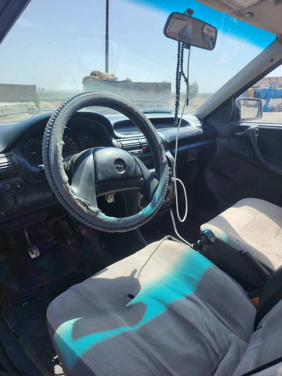 اوبل استرة سيارة حلوة وجاهزة مابيها كل نقص تحويل ثاني يوم الشراي اتصل *********** مكاني بيجي السعر ٣٩ وبيها مجال
