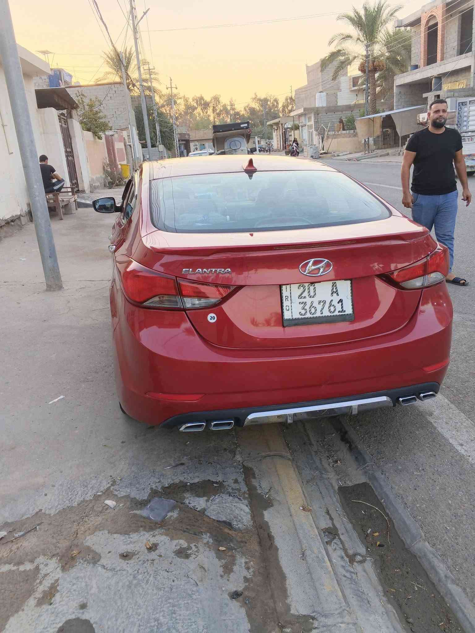 السلام عليكم ورحمة الله 
 للبيع لانترا موديل 16وارد امريكي داخلة للعراق كلين ونازلة من امريكا 160ورقة وانتة احسب ماشية 145بس بعدهة كلة بلاد بل عراق صار بيهة شخط باب السايق ونصبغ نص منة السيارة حلوة تخم تاير شاشة جديدة دوشمة جديدة صدر مال حديث لا صوت لا طبة ناعمة السيارة وكفالة عامة كير محرك بعدهن لا مفتوحات ولا بيهن فد مشكلة 
مكان السيارة ديالى ورقمهة ديالى رقم وهزة جدد السعر 115وبيهة مجال بسيط كلش حك الجية ***********
