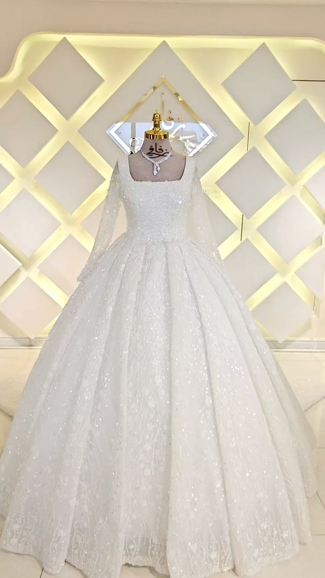 سنتر زفافي 💍 
جديد و حصرياً كولكشن 2027 🔥❤️
مستعدون للتصميم البدلات حسب الطلب بنظام التأجير او البيع
تتوفر لدينا قياسات خاصه 
العنوان / حلة شارع الجمعية مجاور خاتون مول مقابل شركة التأمين الوطنية 🥀
يفتح السنتر يوميا من الساعه 10 صباحا و لغاية الساعه 10 مساء 
📲للاتصال او المراسلة💌 على الواتساب على الأرقام التاليه 
***********
***********
#فساتين #فساتين_السهره #فستان_عقد #فساتين_زفاف #بدلات_اعراس
