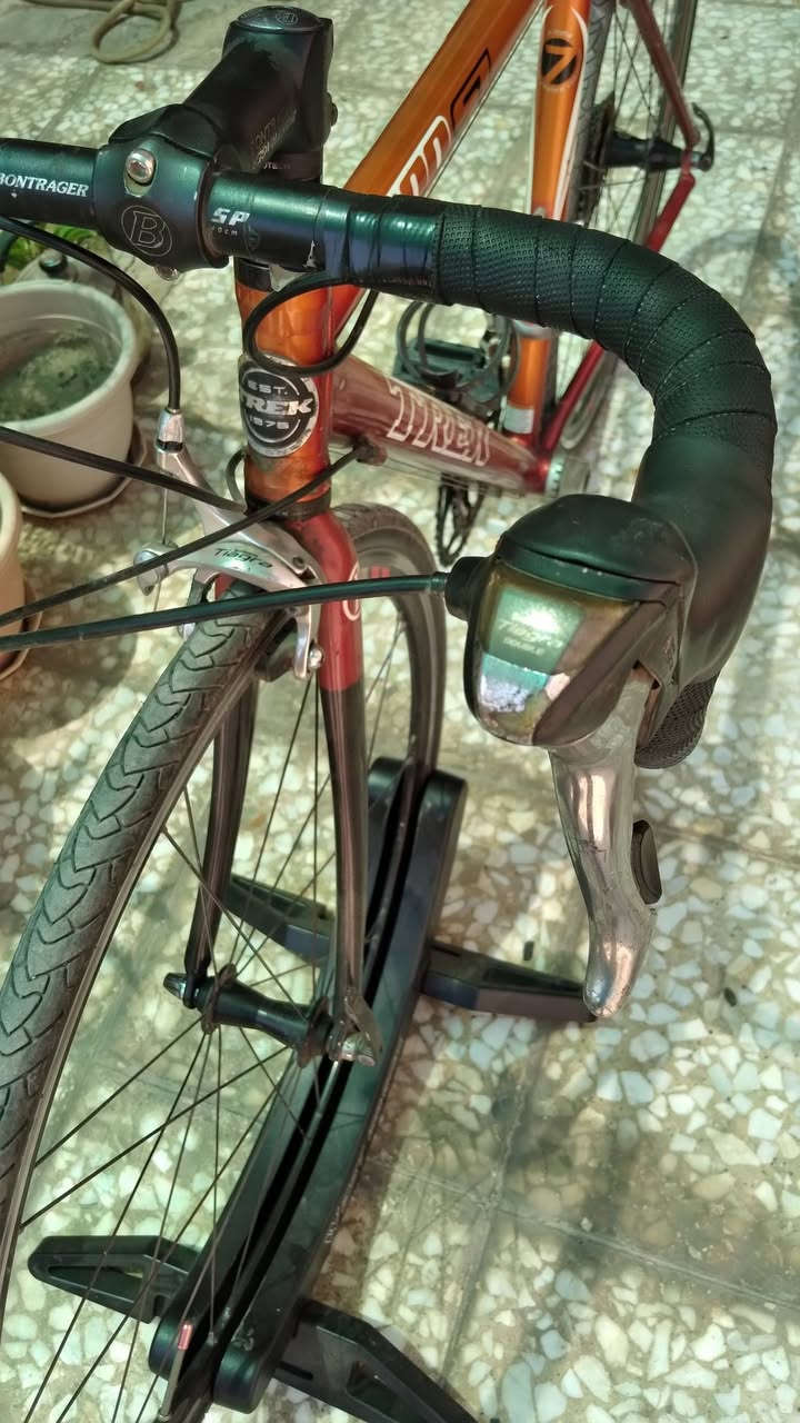 Trek1200
قياس 52   M

المنيوم

كروب سيت تياكرا بالكامل براكيت 

2*10

وياله SS بونتريكر

السعر ٣٠٠ الف

كفاءات السيدية 

*********** واتساب
