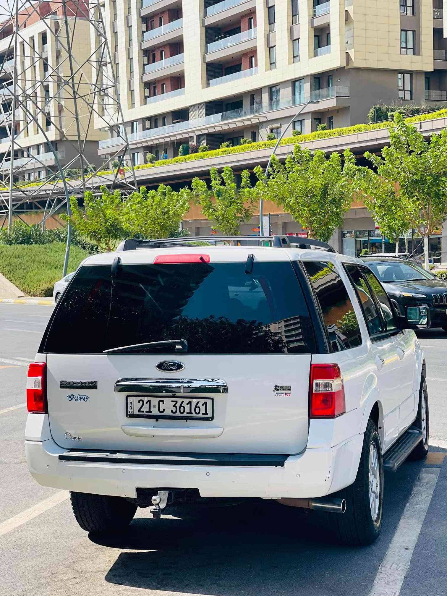***********
***********

فۆرد ئێکسپدەیشن 2013 
مواسەفات XLT فول - سڵاید -کوشن کارەبا 
ناوزەرد - 4X4 - تەبرید مەرکەزی -سێ ریز کوشن 
ئاوێنە کارەبا و هیتەر -پایدەر کارەبا -شاشە و کامێرا 
توڵی سەقف سێ پارچە - لایت عەدەسە و زینۆن
سەیارەکە زۆر پاک و بێ مەسرەفە سەیارەی خۆمانە تەنها دوو دەستی کردووە هەردوو سویچی شەریکەی لەگەڵ ماوە سپێری دانەبەزیوە کامل سێرڤسی کراوە و لە هیچی نەقس نیە زۆر بە پاکی راگیراوە و خزمەت کراوە هەمووی گیانی تازەیە بە نسبەت بۆیاخ 
تەنها پارچە و نیوێکی لەسەر شوخت بۆیاخە
 بێ ناوگرت دەرگای دوای سایەق لەگەل دەرگای دوای سەکن نیوەی سەنەوی و هەزەی تازەیە  پاتری و رۆن و بانس هایدرۆلیکی گێر و فیت پەمپ و نۆزلی تازە گۆراوە کامل بە مەعنای کەلیمە سیرڤسمان کردوە 
نرخی ١٤٢ گەڵا
لە سلێمانیم 
***********
*********** السليمانية, العراق

