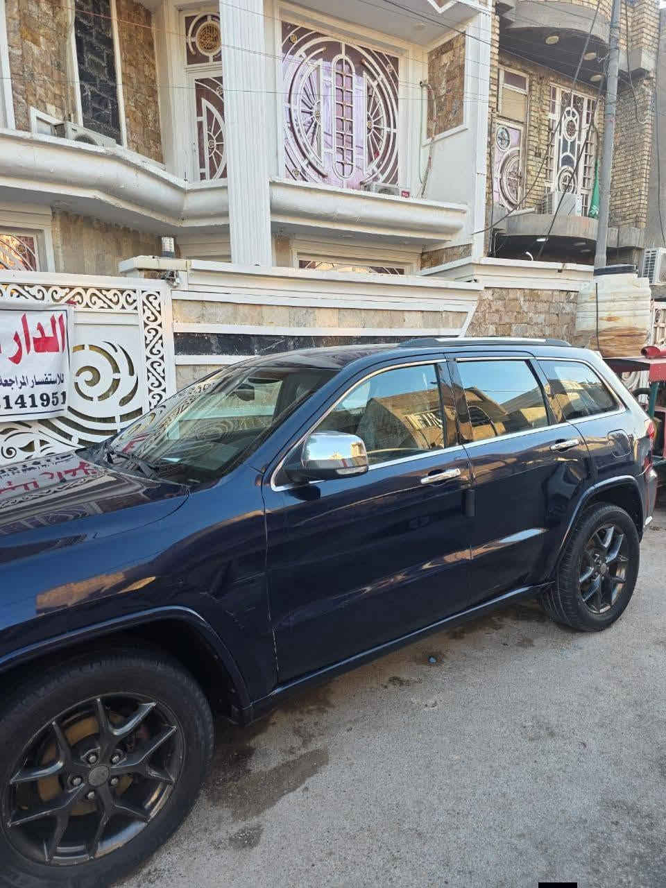 سلام عليكم سيارتي للبيع جيب 19 اوفرلاند فول مواصفات حادثة جاملغ وبنيد بيه صبغ بلعراق  وبيه لحوضات سونار موجود مالتها  بلصور ماشيه 350الف مكينتها صافيه سياره جكات وضعيات قياده فتحه بانوراما ما ناقصها شي بانزين بس محسن دوانز ماكو معروضه ب 160 وبيه مجال للناس الخيره وهذا رقمي وخادمكم انشالله ***********
