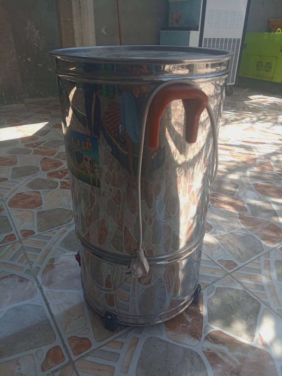 قراض للبيع مكينه + مولد +خباطه كهربائيه مابيهن اي عيب مكينه استعمال شهر فقط مامتواجد ع فيس اتصال ***********
