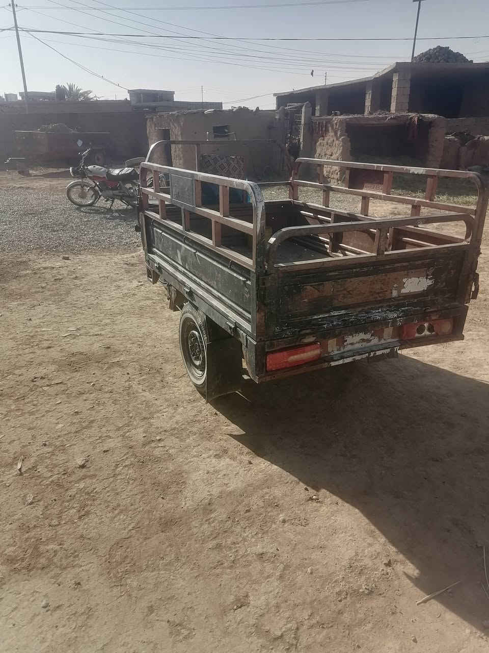 للبيع ومروس ونطي فرق بستوته حديثه العنوان الحويجه قرية شاووك ***********
