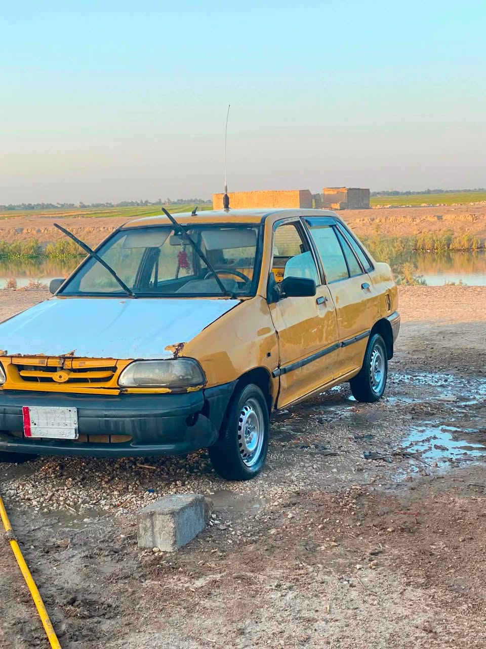 عمي سلام عليكم سايبه مديل 9 سياره نضيفه كير جديد شواصي زينات فقط مكينه بيه بخار هيئ وغرامه ماعليه صفر سياره شوفت عينك خير من الله ما عايزه شي سياره راعي شوكت ماتريد داور اخذك راعيه سعر 13 وبيه مجال قليل ما متواجد عل فيس رقمي تصل ‭***********‬
