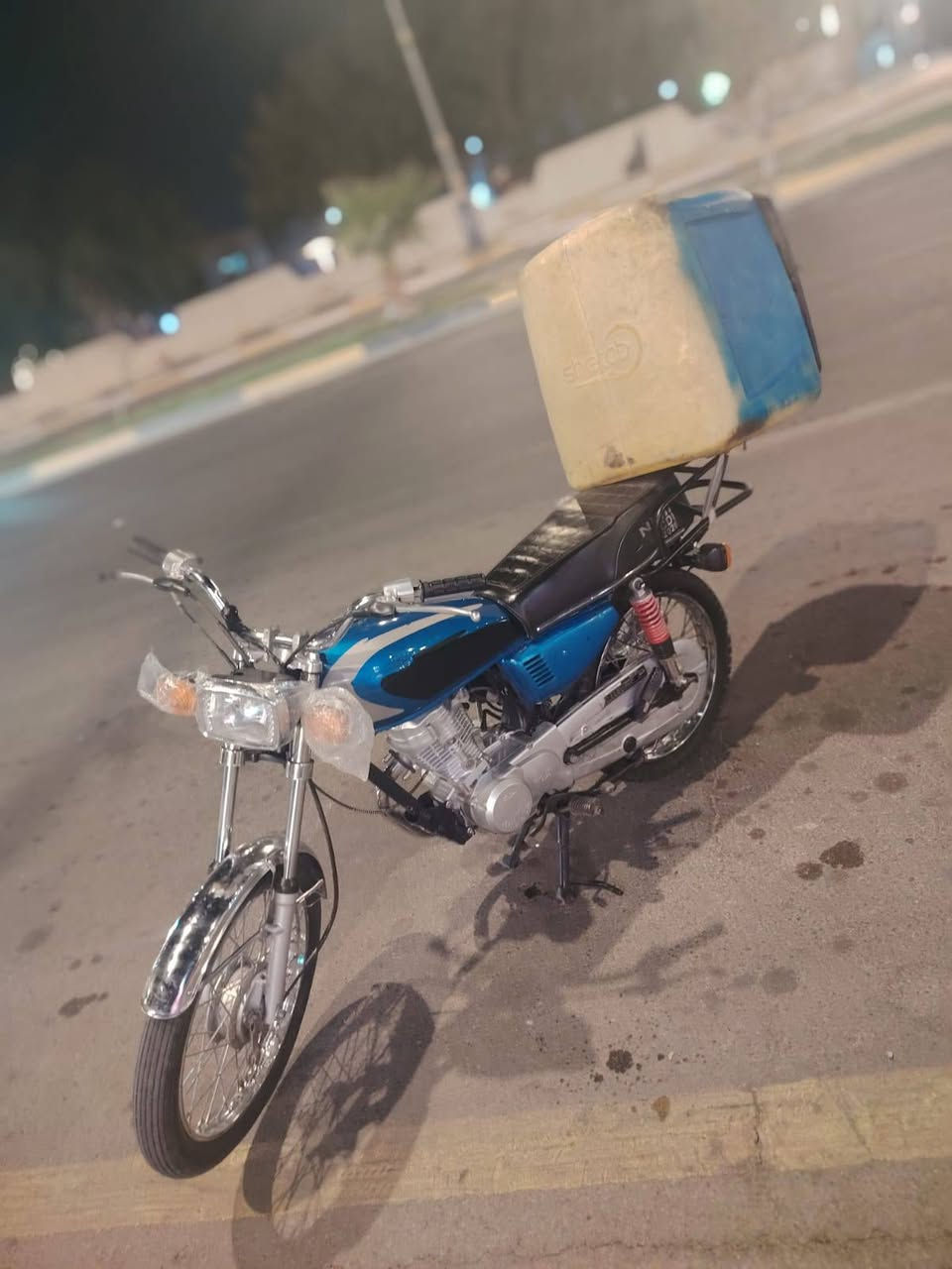 السلام عليكم
كلك كلك كلك كلك كللللللك 
مكفولة قانون وعشائر اتكفل ببهةة
دراجة 4 كير للبيع ارشا سعرهه 500 بيهه مجال المحرك موديل 2023   تعمير 2025دراجه خير من الله كهربائيات كامله لدراجه نضيفه كلش كل نقص ما بيهه ارشا  مكان كربلاء حي الوفاء للستفسار ***********
