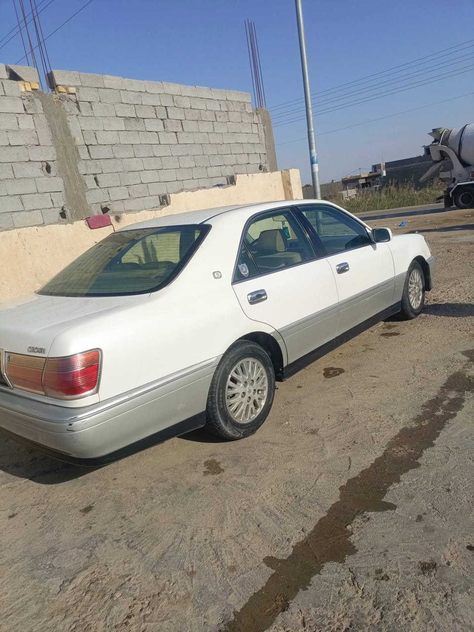 للبيع للبيع
سياره جنون ملكه 
موديل 2003
الون لولوي محزمه
كصه جنطه
مكينه ديفور الكببير
 حداديه وكير ومكينه
تخم تاير غرفه نظيفه
دكمتين كهربايات شغاله
تبريد شغال 
كشنات كهربائيه
دخول جديد 
المكان ناصريه 
السعر 30 وبيها مجال
الاتصال 
ع رقم ***********
