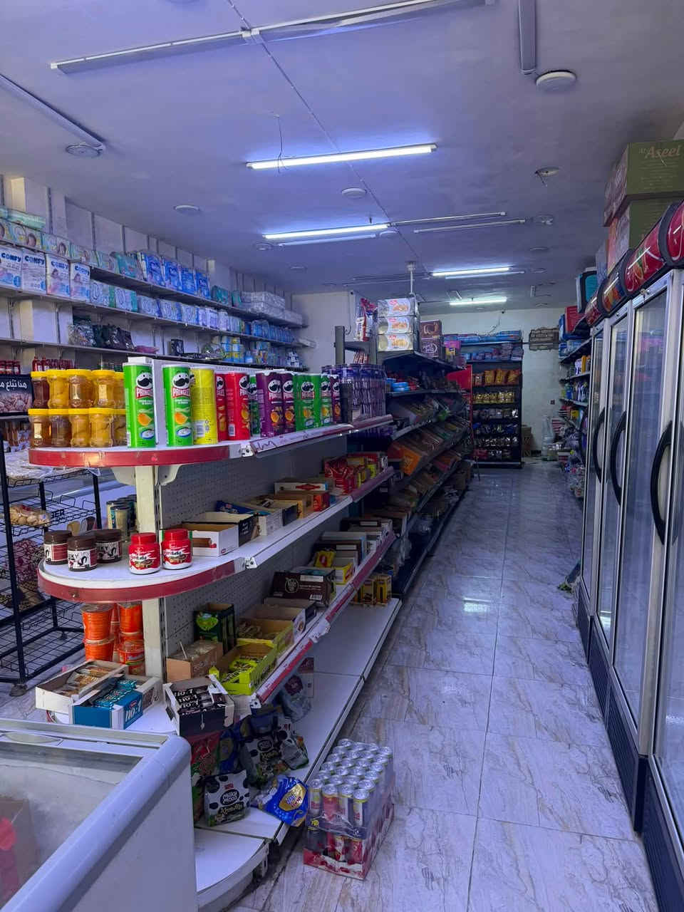 السلام عليكم  يوجد سوبرماركت الفهد للبيع كامل مع محتوياته بالكامل الواجهه 6متر  نزال 20متر يحتوي عارضات عاموديه عدد 10 ومجمده كبيره عدد 6 وسبلت 3طن كنتوري عدد1 وسبلت 2 طن عدد 2  ومولده كهرباء 60 كي في  نظام كامرات متكامل الماركت شغال حالياً.    بغداد الدوره مجاور كليه دجله بدايه مدخل حي مول الحياة. للاتصال على صاحب الماركت مباشرتا.  ***********￼
