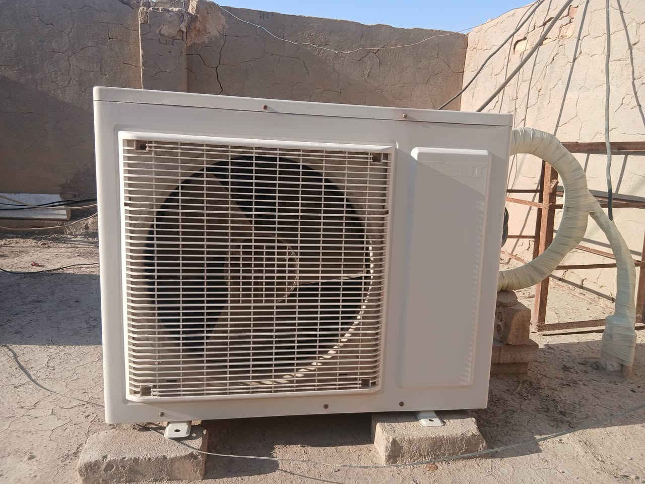 سبلت للبيع توسوت الاصلي نضيف كلش شرط الفحص اذا مو انجماد لاتاخذه غاز 22 طنين السعر 450 وبي مجال *********** قضاء النصر
