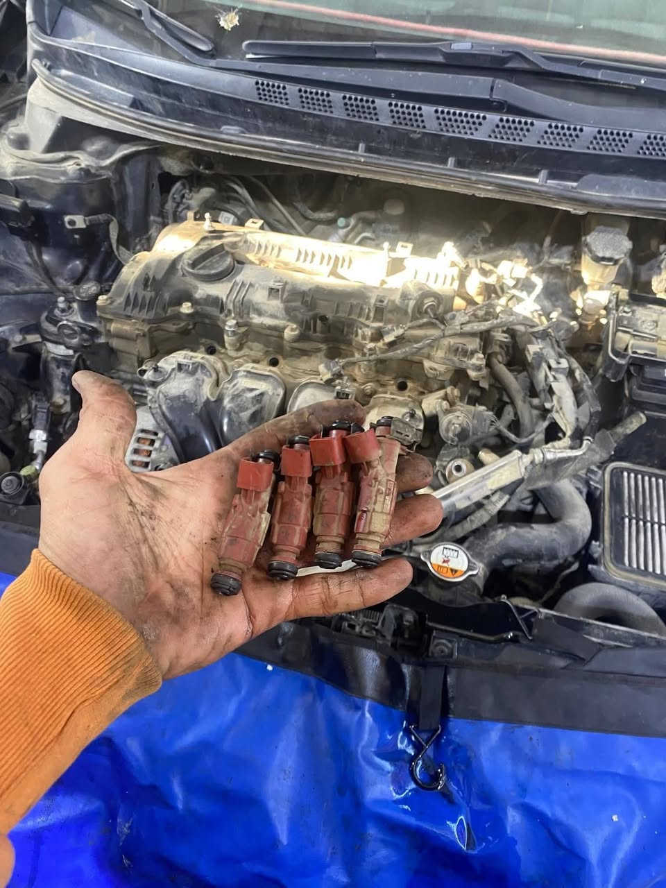 🚗 تكرار عرض "إدامة المحرك" المتكامل من [ ورشة البغدادي ] 🚗 ب25 الف فقط 
سيارتك عزمها قل؟ صرف الوقود زاد؟ رجفه  بالمحرك؟
وفرنالك أقوى عرض صيانة دورية يرجع #محرك سيارتك "بصمة" وبأنسب الأسعار!
💰 #الأسعار:
 #سيارات 4 سلندر (دوش): فقط بـ 25 ألف دينار.
سيارات 6 سلندر وGDI: فقط بـ 35 ألف دينار.
🛠️ العرض يشمل الخدمات التالية:
منظومة البخاخات: فتح و، تنظيف احترافي، بالجهاز  مع تبديل الفلاتر والواشرات.
المجاول: فتح وفحص دقيق بالجهاز للتأكد من كفاءتها.
الحساسات: تنظيف حساسات الكام شفت
 تنظيف حساسات الـ VVT لضمان استقرار العزم.
منظومة الوقود: فتح قاعدة الفيتبم وفحص الضغط والكفاءة بالجهاز.
الچويتر: فتح وتنظيف من الجهتين مع #برمجة دقيقة بالجهاز.
بلف التبخير: فتح وتنظيف لضمان سلاسة دورة الزيت.

الفحص النهائي: تصفير الأخطاء (Reset) ومسح كافة الكودات القديمة بالجهاز بعد الإنتهاء.

📍 العنوان: [ قضاء #الشامية مقابل فلكة الصدر مجاور حسين الرماحي للزيوت 
📞 للحجز والاستفسار: واتس اب 
 [ *********** ]
***********
***********

 . سيارتك تستاهل الدلال.. احجز موعدك الآن
🚗 وتتوفر قطع غيار اصليه وبالضمان
