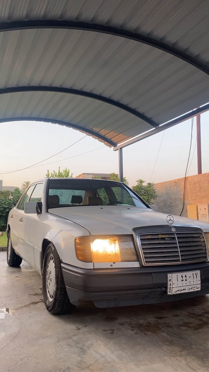 السلام عليكم 
مارسيدس دب موديل 93 اصل 
السياره بلاديه بدون قطره صبغ 
مكينه وگير بطه خير من الله مكفولات 
حداديه تايرات كله جاهز 
تبريدها شغال 
داخلها بلادي بس عوزها دوشمه للكشنات
رقم صلاح الدين سنويه مجدده بأسمي 
تحويل مباشر 
كهربائيات كلها شغاله 

مكانه
صلاح الدين 
الضلوعيه 

سعرها 49$ ورقه وبيها مجال بسيط 
للاستفسار: ***********
