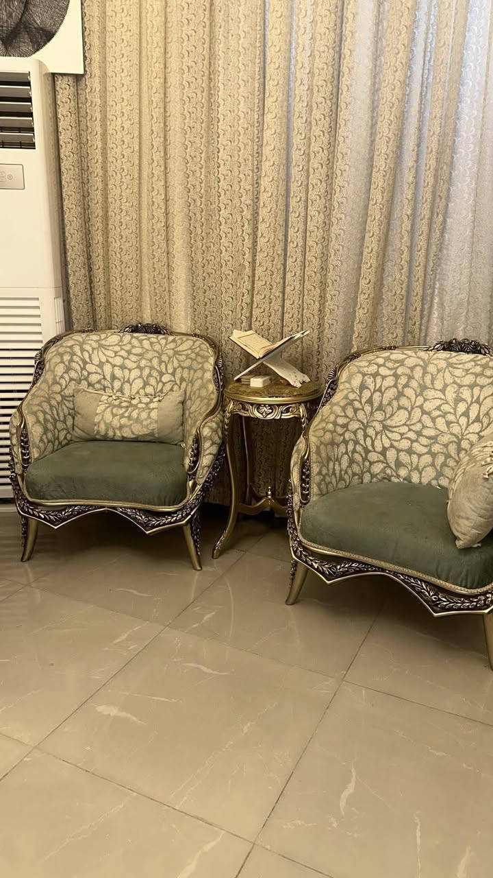 السعر مليون وميتين العنوان بغداد
‏‪***********‬‏
